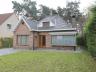 Landhuis met tuin op 10 are. Zuid georiënteerd. Omvat: inkomhal, living, veranda, ingerichte keuken,