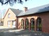 Multifuntioneel gebouw met een bewoonbare opp. van 380m², bestaande uit woonhuis, 6 gastenkamers met