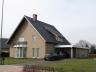 Riante en luxueus afgewerkte villa (bj 2000) met inpandige garage. Duurzame materialen. Ruime woonka