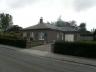 Instapklare, zeer goed gelegen bungalow te Lissewege. Omvattend : Inkom, toilet, bergplaats, ruime l