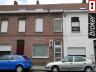 Instapklare woning met 2 slaapkamers, garage en uitweg Beschriijving: Gerenoveerde instapklare rijwo