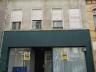 Ruime woning, geschikt voor alle doeleinden, bestaande uit inkom, ruime living, ruime keuken, 3 slk,