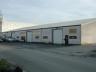 Gelijkvloers 409 m2 Verdiep van 121 m2 Polybetonnen vloer Geïsoleerd dak Sanitair (toilet, lavabo) B
