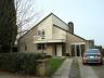 Mooie villa met zwembad en vijver gelegen in een aangename buurt en gelegen op grond van 1166mÂ². De