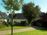 prachtig landhuis met vijver, overdekte bbq, prachtige tuinen en terrassen. Gelijkvloers: 4 salons +