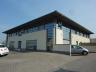 Exclusieve LOFT van ca. 170 m² met mooie moderne afwerking. Omvat: Inkomhall. Grote eet- en woonkame