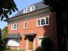 Deze villa is gelegen in het hartje van Kontich nabij winkels en openbaar vervoer. Gelijkvloers besc